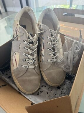 Women’s Vintage Havana Matya Suede Sneakers in Light Gray Size 10